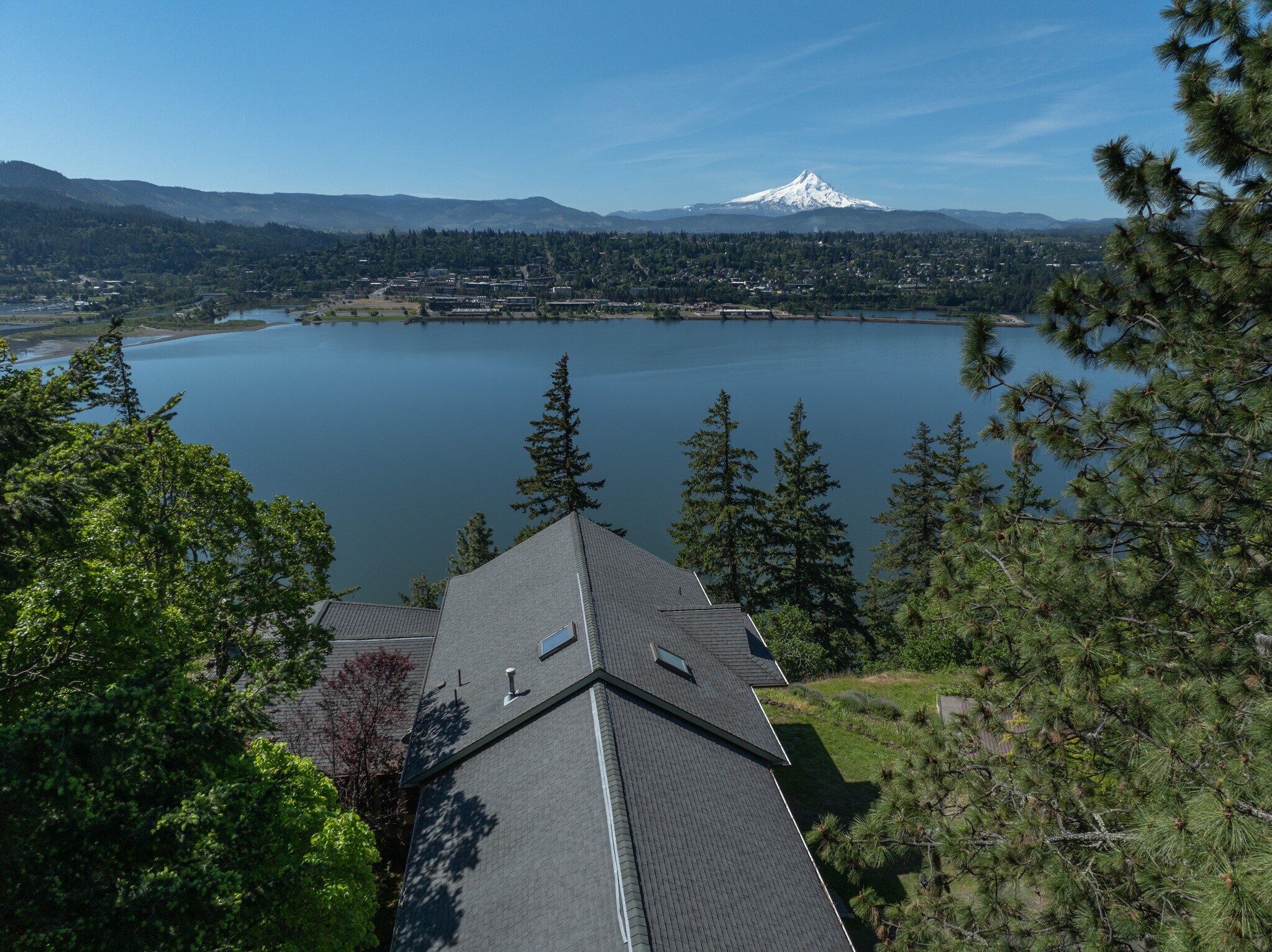 Building Photo - 395 SW Eyrie Rd