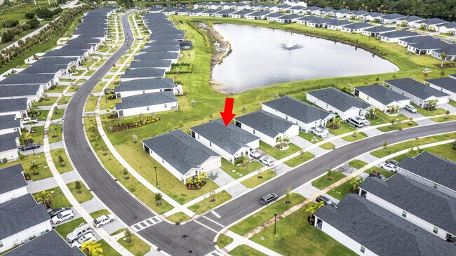 Building Photo - 8906 Dahlia Cir