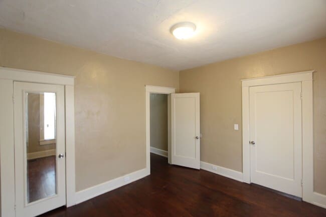 Building Photo - New On The Market with Fresh Updates!! Better Hurry!!