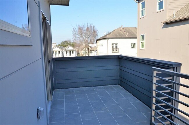 Building Photo - 1708 Winter St