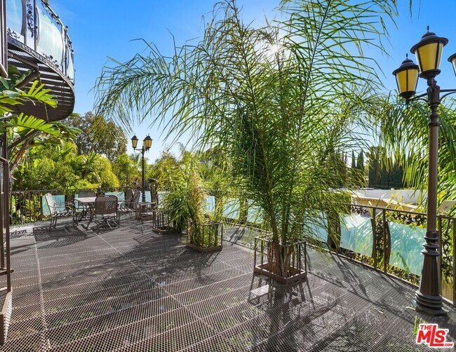 Building Photo - 2258 Gloaming Way