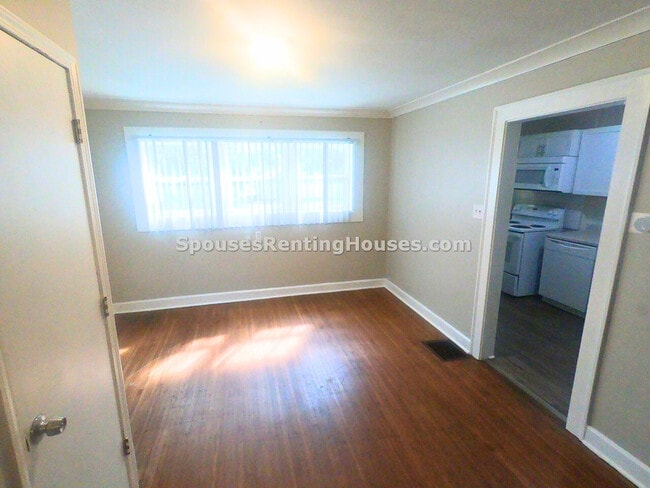 Building Photo - 377 S Emerson Ave