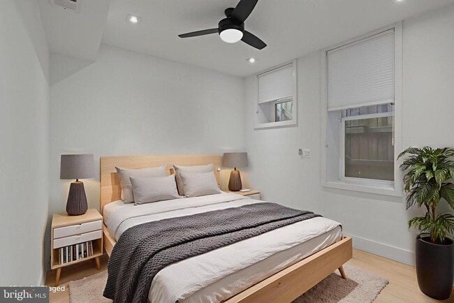 Primary Photo - 1963 Biltmore St NW