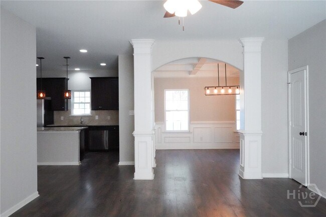 Building Photo - 103 Spoonbill Cir