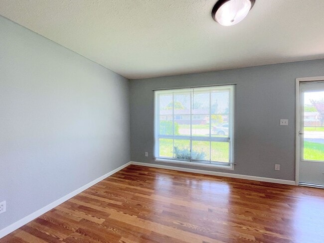 Building Photo - Charming 3 bedroom home in great location