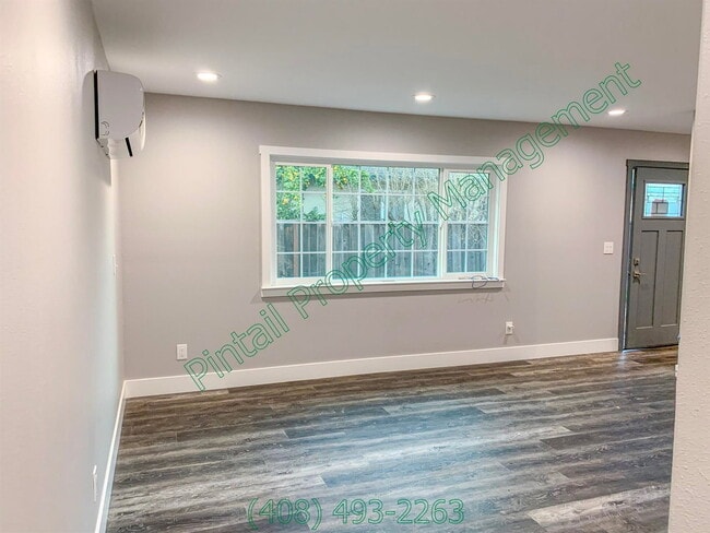 Building Photo - 756 N 11th St