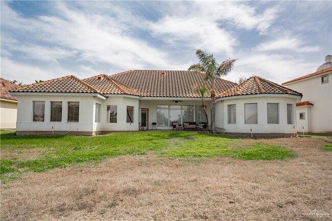 Building Photo - 23 Red River Dr