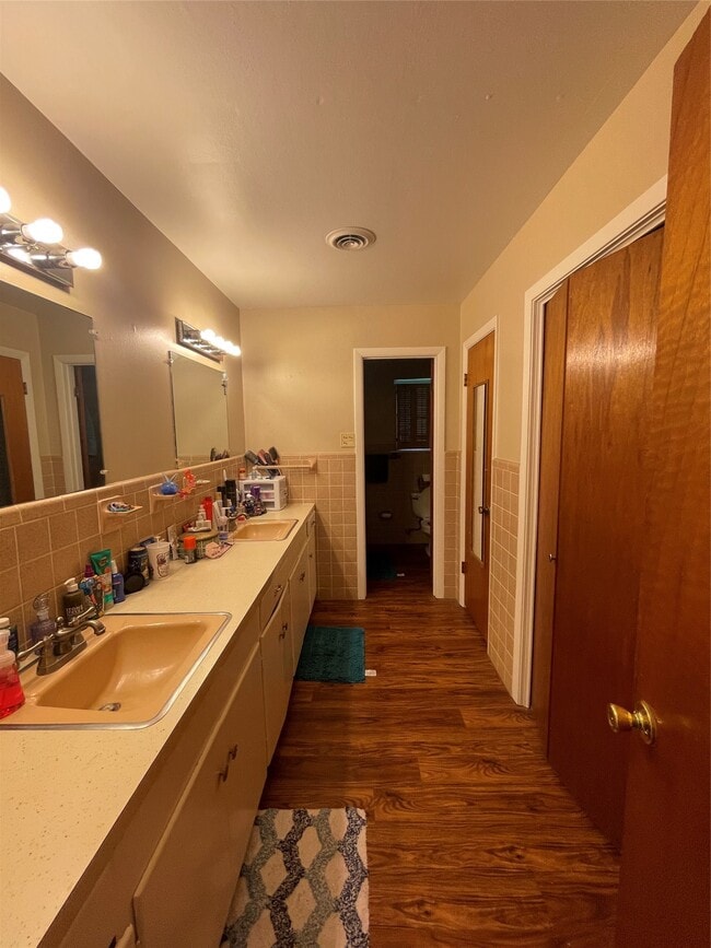 Building Photo - 2301 TX-19