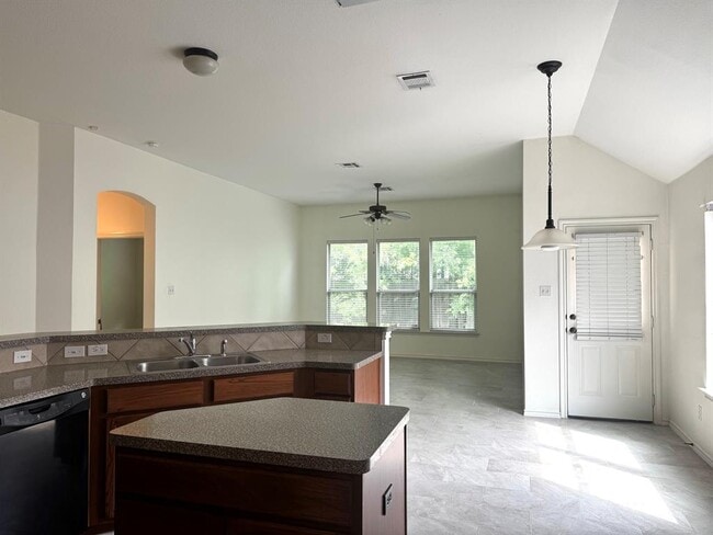 Building Photo - 304 Valona Loop