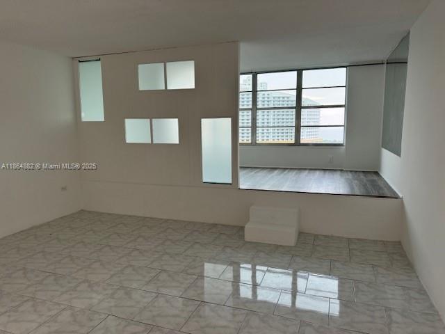 Building Photo - 801 Brickell Bay Dr