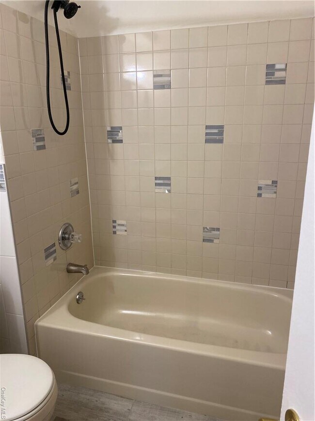 Building Photo - 16 Stage Rd