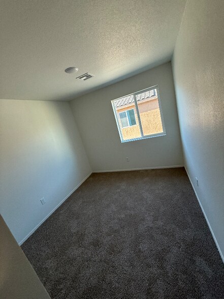 Building Photo - 7970 E 46th Pl