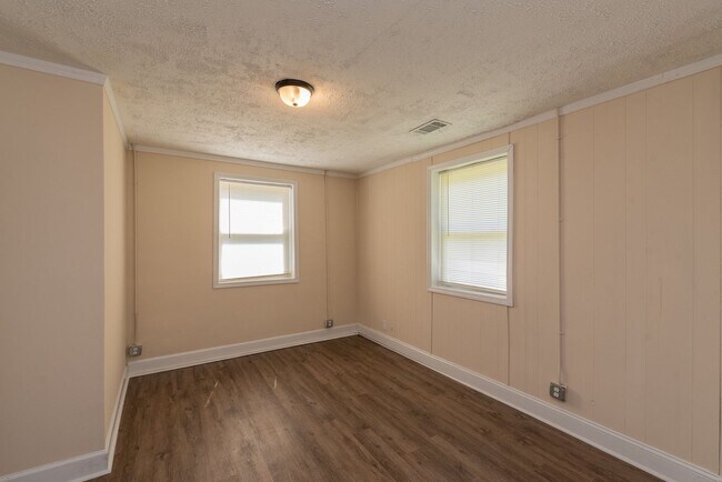 Building Photo - Comfort You’ll Love, Space You’ll Appreciate! - Section 8 welcome!
