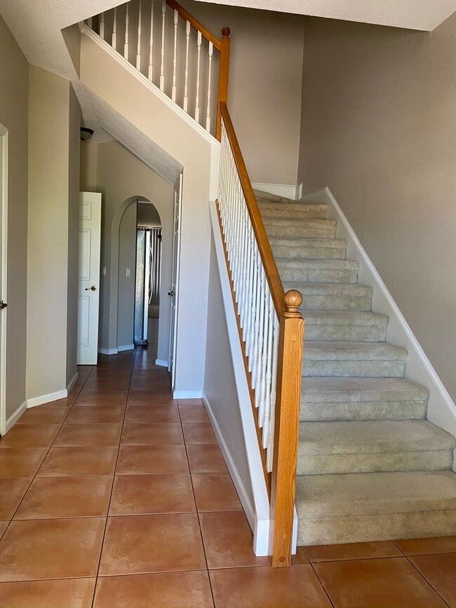 Building Photo - 7970 Evelyn Ct