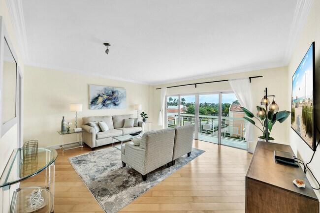 Building Photo - 250 Bradley Pl