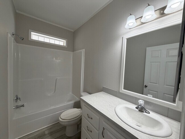 Building Photo - 1618 Killarney Ct