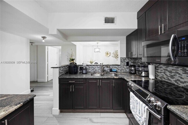 Building Photo - Northwest 11th Lane, Miami, FL 33182 - 3 BR 2 BA condo