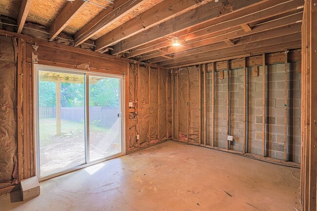 Building Photo - 117 Heron Ct