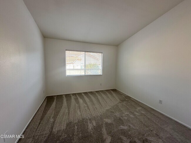 Building Photo - 495 Novara Way