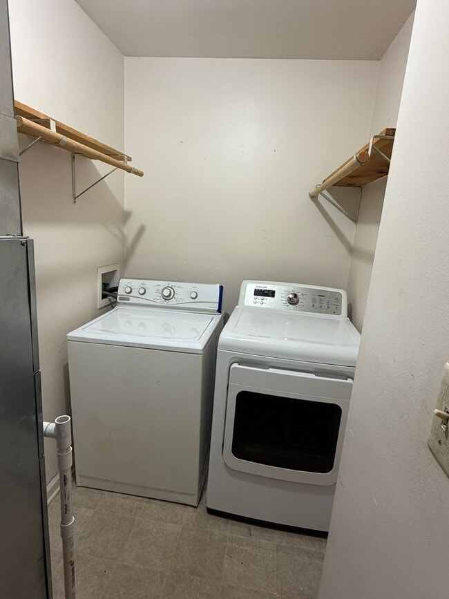 Building Photo - 1306 Black Forest Dr