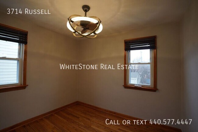 Building Photo - 3714 Russell-