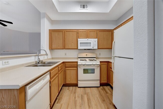 Building Photo - 700 Carnegie St