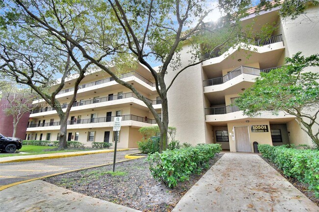 Building Photo - 10501 W Broward Blvd