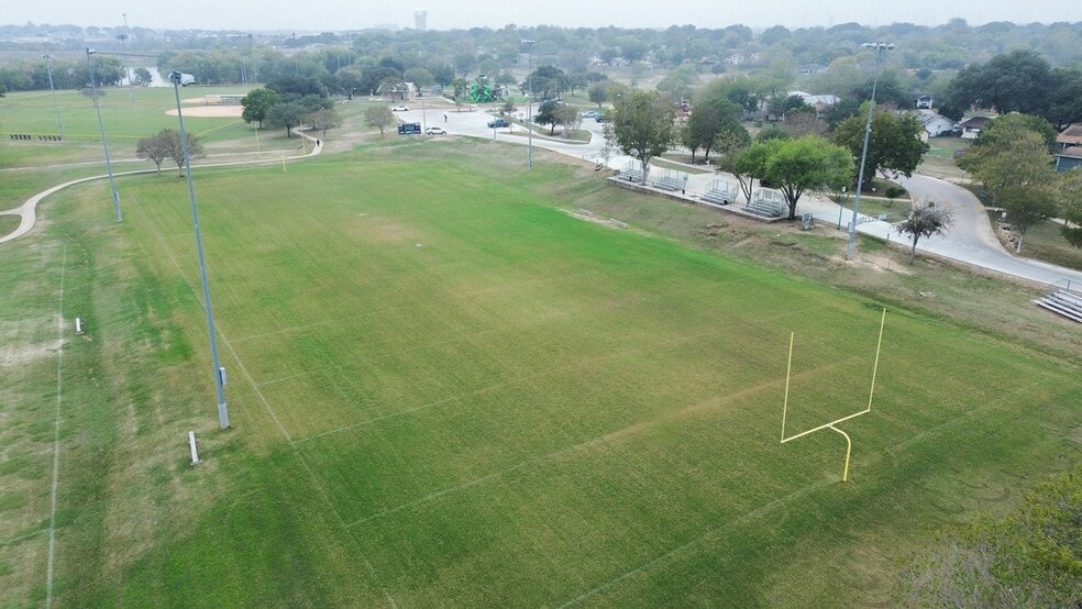 Building Photo - 11702 Welcome Dr