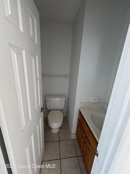 Building Photo - 4230 Mt Vernon Ave