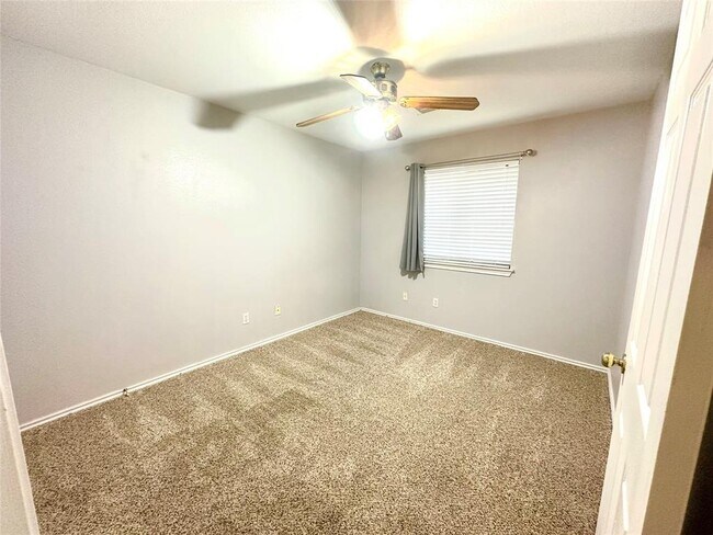 Building Photo - 14901 Babbling Brook Dr