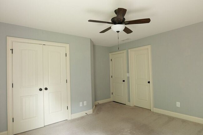 Building Photo - 5840 Springbox Dr Suwanee, GA 30024