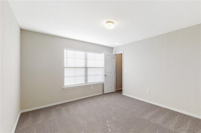 Building Photo - 17212 Crowndale Dr