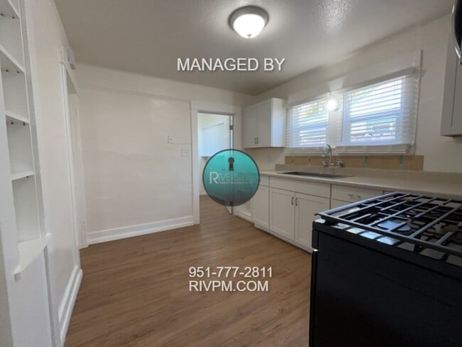 Building Photo - WELCOME TO YOUR NEW HOME IN THE WOOD STREE...