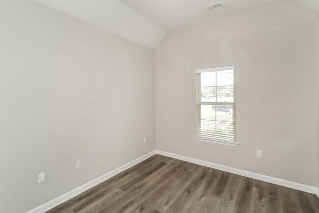 Building Photo - 2729 Miner Cove