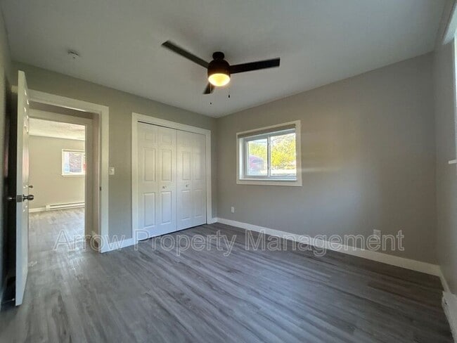 Building Photo - 222 Park Ave