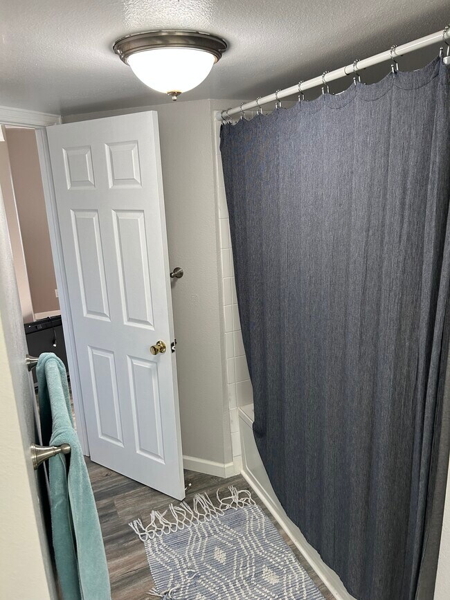 Shower - 12770 Ironstone Way