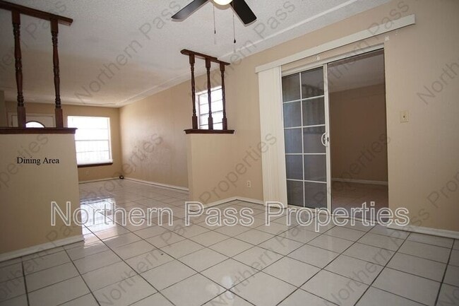 Building Photo - 10551 Kinross Ave