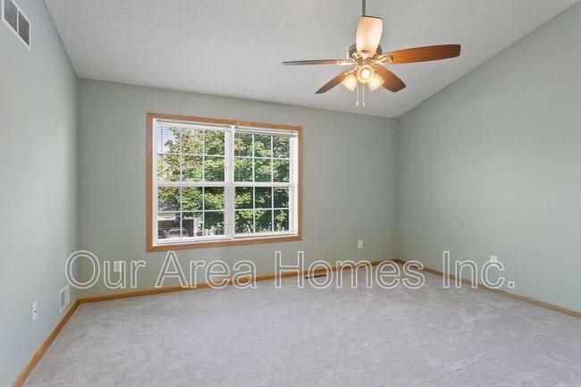 Building Photo - 11322 Aberdeen Cir NE