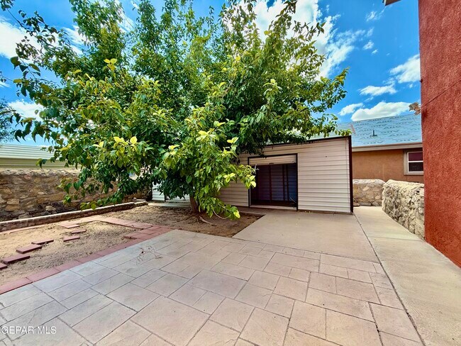 Building Photo - 12720 Tierra Mina Dr
