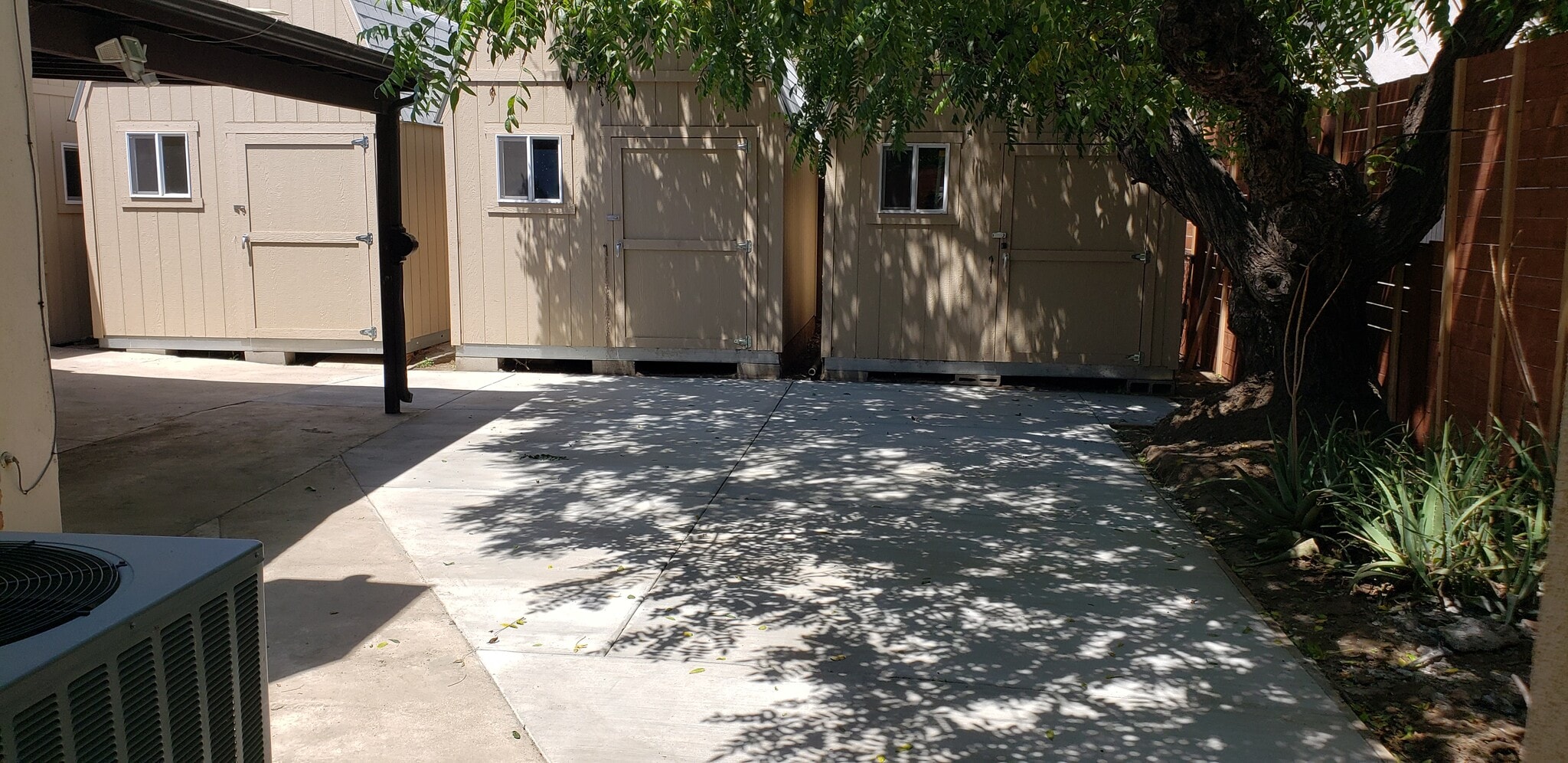 Building Photo - 5617 Katherine Ave