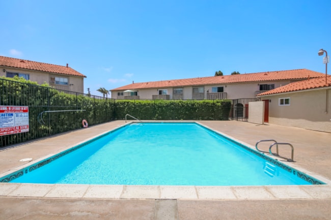 Building Photo - 1551 Broadway