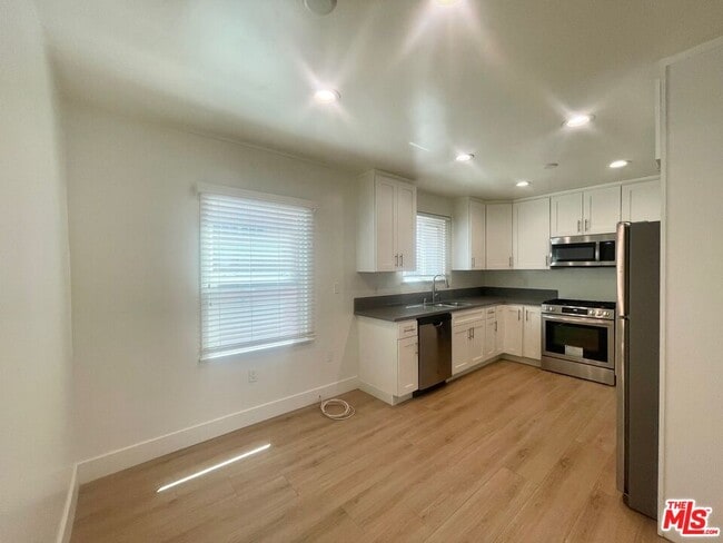 Building Photo - 4441 Tujunga Ave