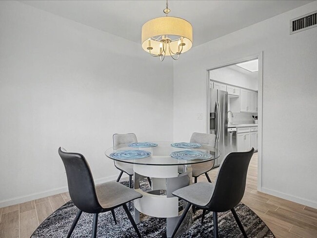 Building Photo - ALL UTILITIES, WIFI AND FURNITURE INCLUDED!! Beautiful Fully Furnished Home with Upgrades & Commu...