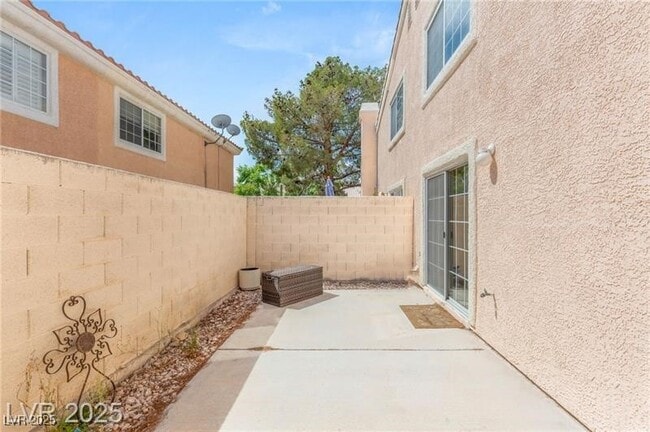 Building Photo - 8409 Sewards Bluff Ave