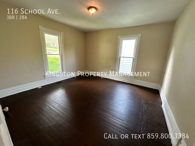 Building Photo - 116 School Ave