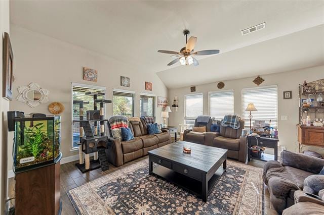 Building Photo - 652 Cottage Pl