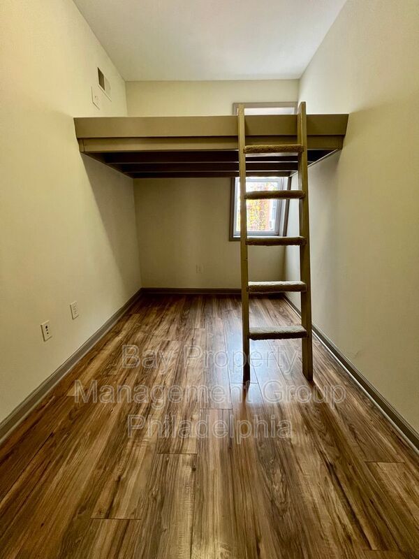 Building Photo - 1631 Edgley St