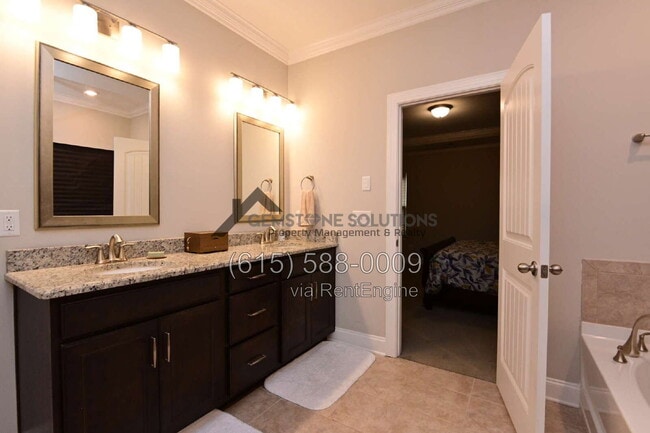 Building Photo - 1028 Fenner Ln