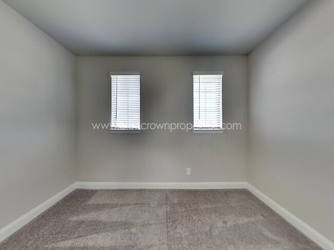 Building Photo - 1024 Meadowlark Ave