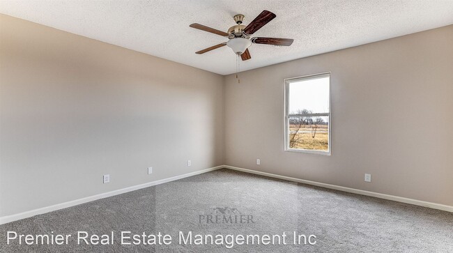 Building Photo - 3 br, 2 bath House - 92 SW 331st Rd